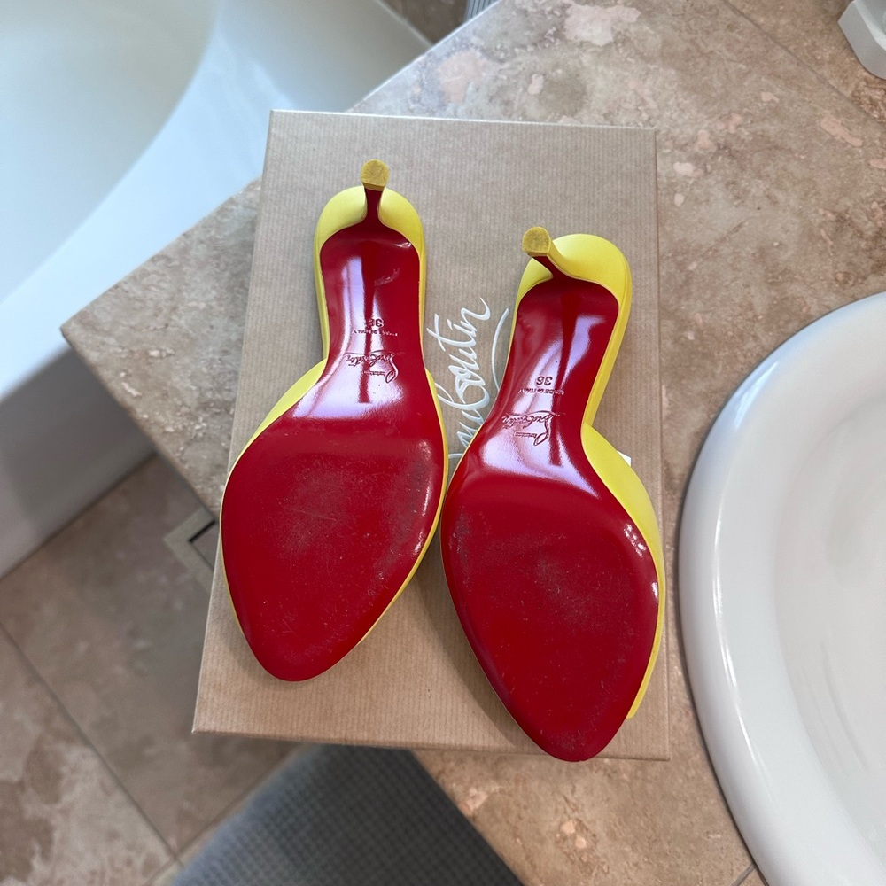 Christian Luboutin Me Dolly  Peep-Toe - Picture 4 of 7